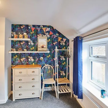 Host & - Anvil * Kirkbymoorside