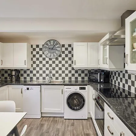 Host & - Anvil Kirkbymoorside